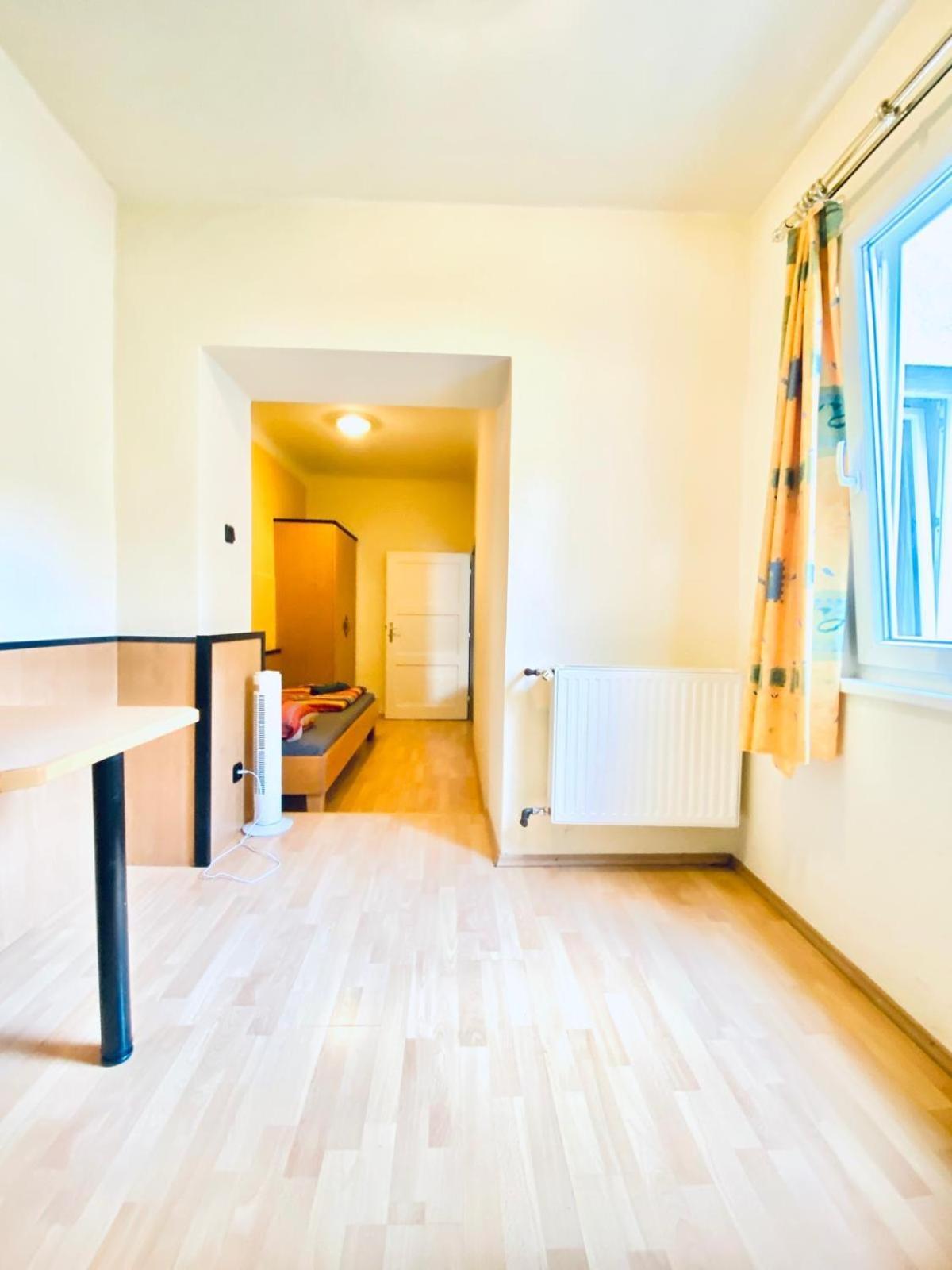 Affordable Central Rooms, 10-Min To Lugner City Wien Exterior foto
